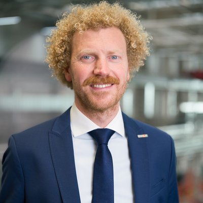Porträtaufnahme Dr.-Ing. Stefan Schmitt