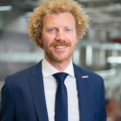 Porträtaufnahme Dr.-Ing. Stefan Schmitt